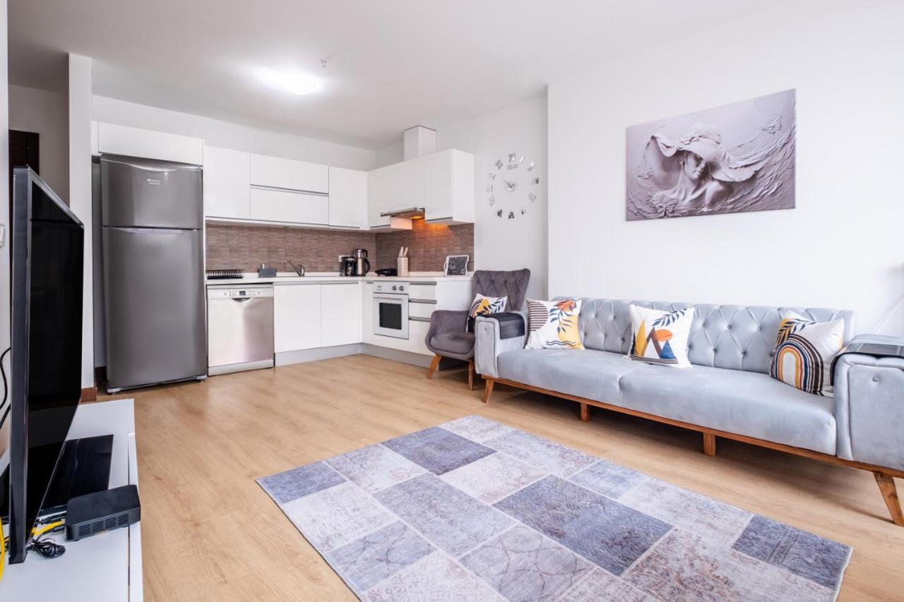 Charming Flat With City View In Atasehir Istanbul Exterior foto